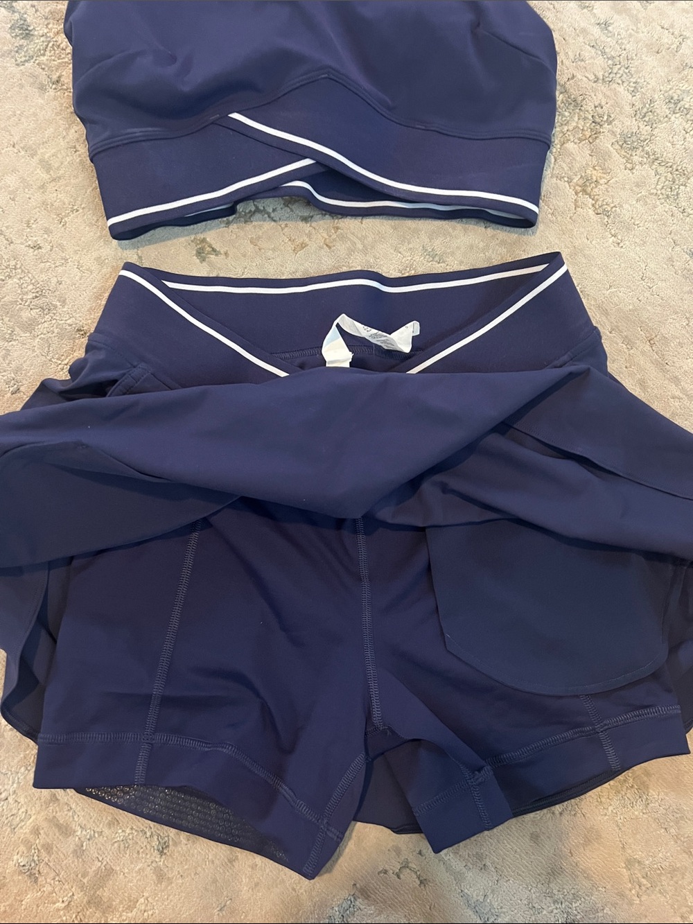 lululemon Navy Crop Top with Matching Tennis Skirt, Size 6 - Picture 6 of 12